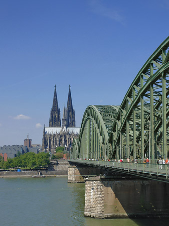 Foto Hohenzollernbrücke am Kölner Dom