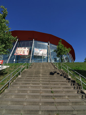 Kölnarena auf der Treppe Fotos