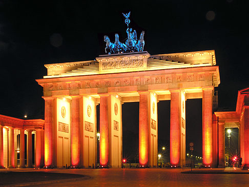 Brandenburger Tor bei Nacht Foto 