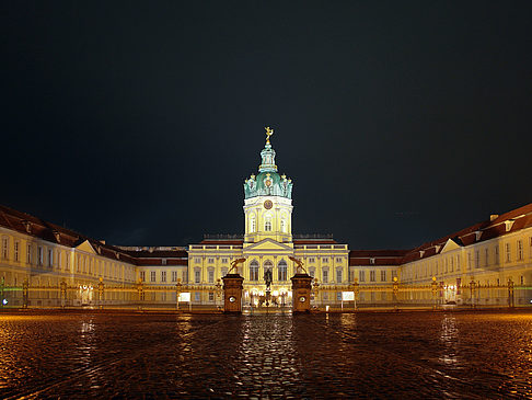 Fotos Platz vor dem Schloss Charlottenburg | Berlin