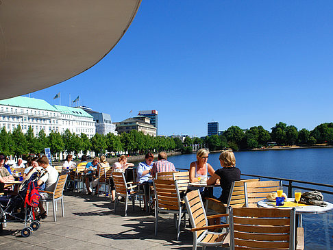 Foto Brunchterrasse auf dem Alster Pavillon - Hamburg