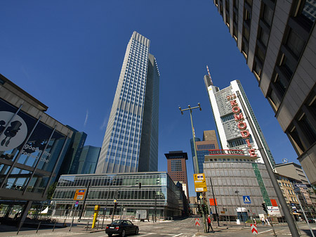 Fotos Eurotower hinter Schauspiel Frankfurt