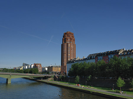 Fotos Main Plaza mit Ufer | Frankfurt am Main