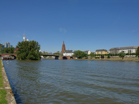 Fotos Skyline von Frankfurt mit Ufer | Frankfurt am Main