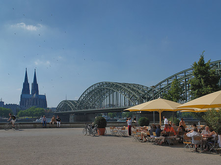 Foto Hohenzollernbrücke am Kölner Dom